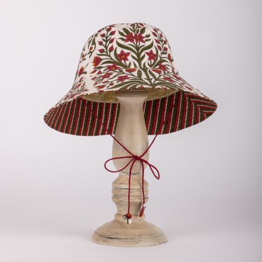 Girl Hat (Cream Mandir)